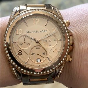Michael Kors rose gold watch